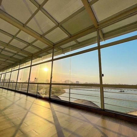 Hotel Senac Ilha Do Boi Віторія Екстер'єр фото The interior of the airport
