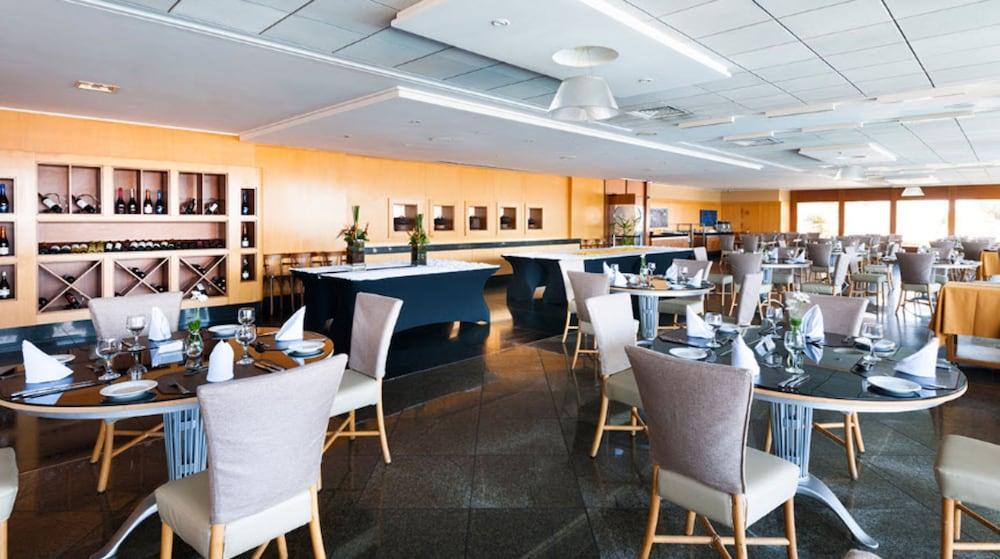 Hotel Senac Ilha Do Boi Віторія Екстер'єр фото The restaurant at the 19th hole