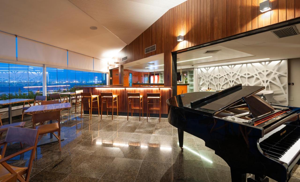 Hotel Senac Ilha Do Boi Віторія Екстер'єр фото The lounge at the airport
