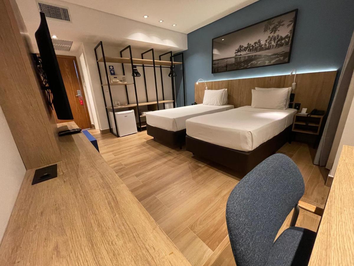 Hotel Senac Ilha Do Boi Віторія Екстер'єр фото A room at the hotel