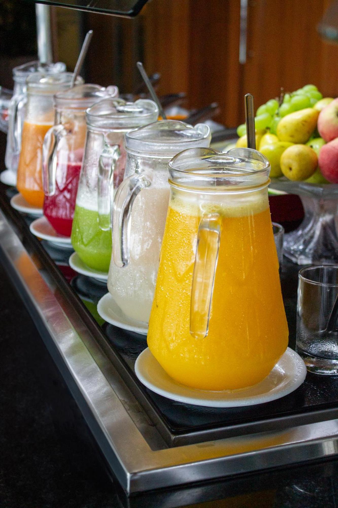 Hotel Senac Ilha Do Boi Віторія Екстер'єр фото A pitcher of orange juice