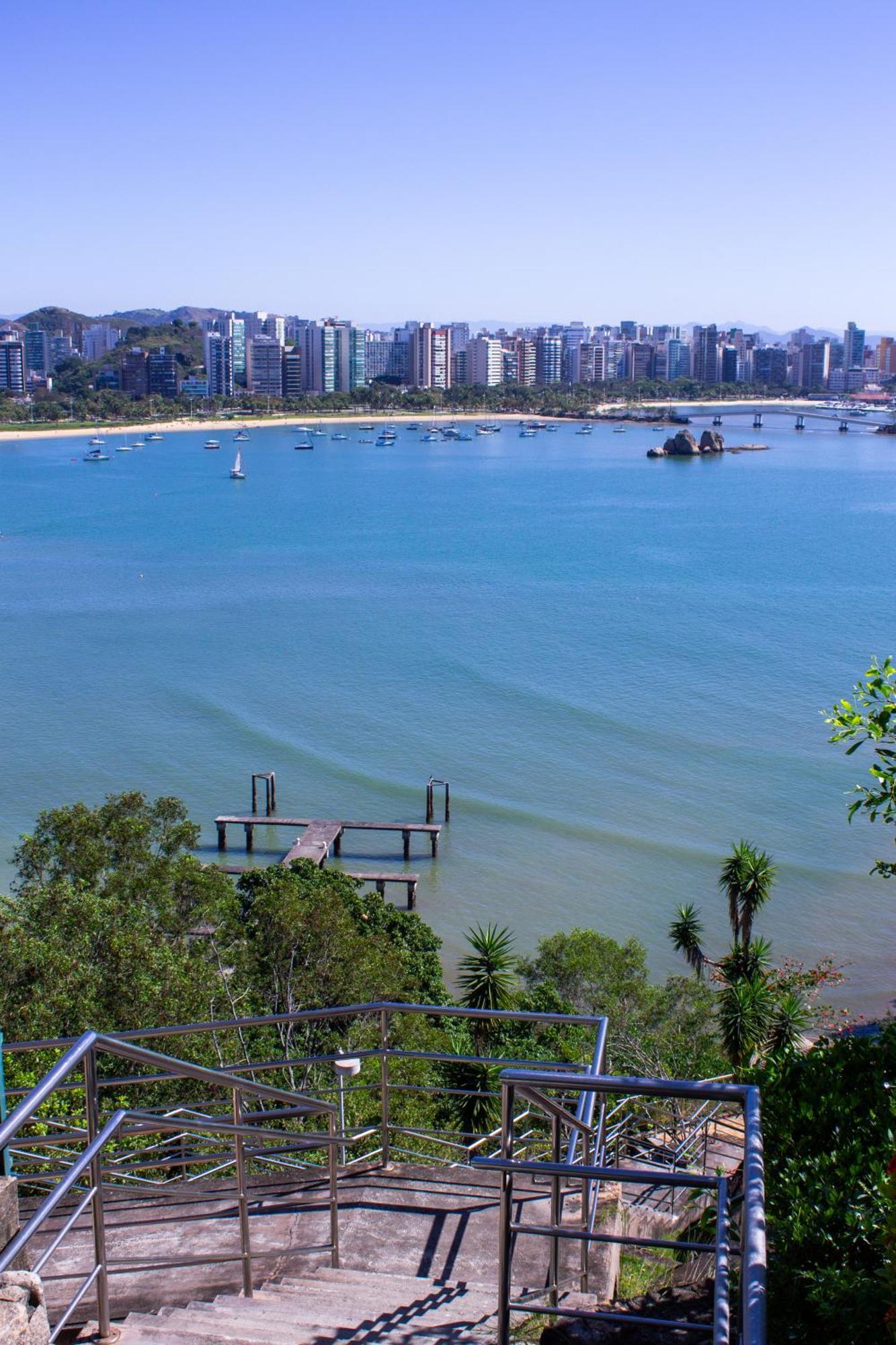 Hotel Senac Ilha Do Boi Віторія Екстер'єр фото View of the bay from the west