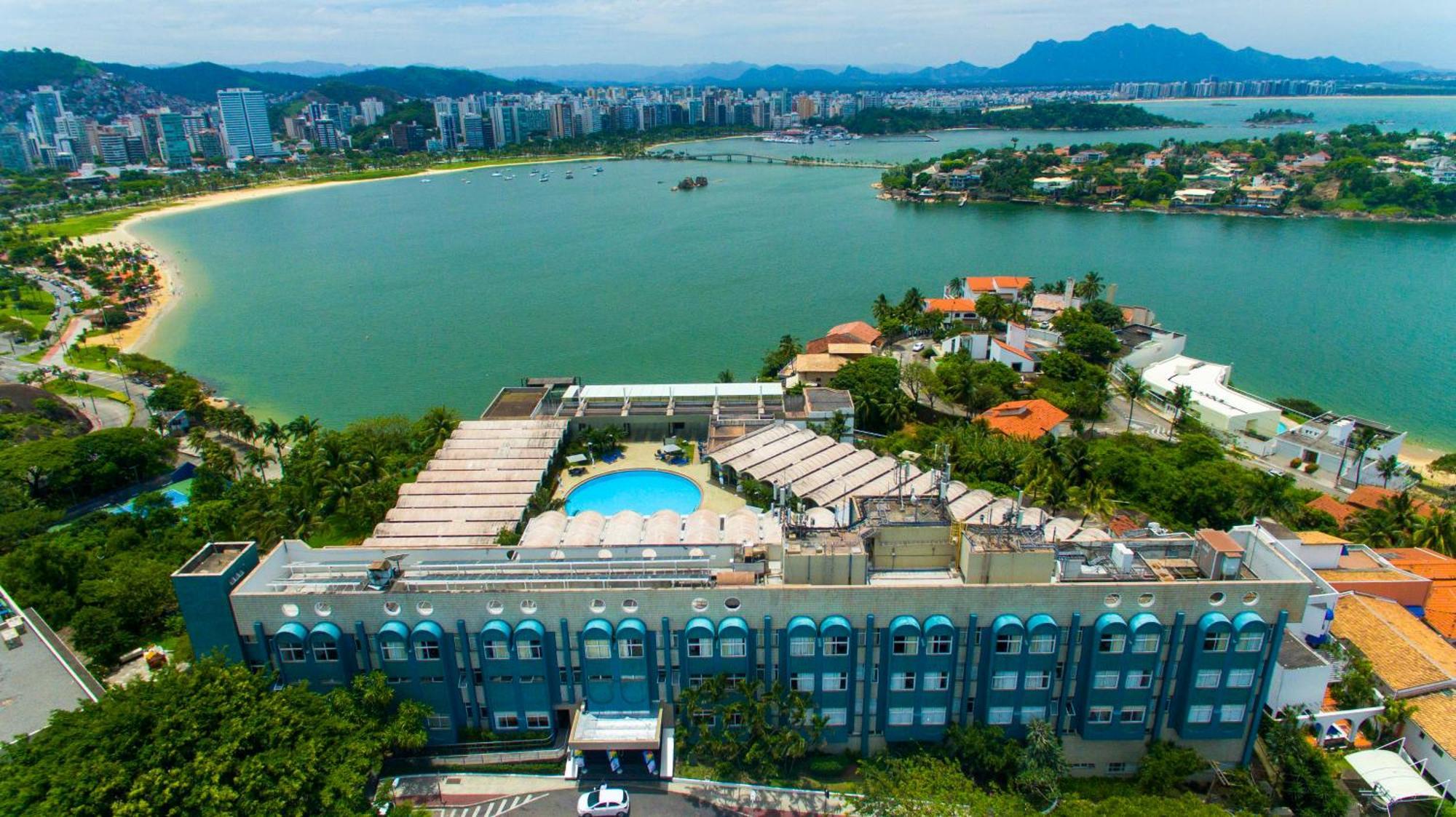 Hotel Senac Ilha Do Boi Віторія Екстер'єр фото Aerial view of the hotel