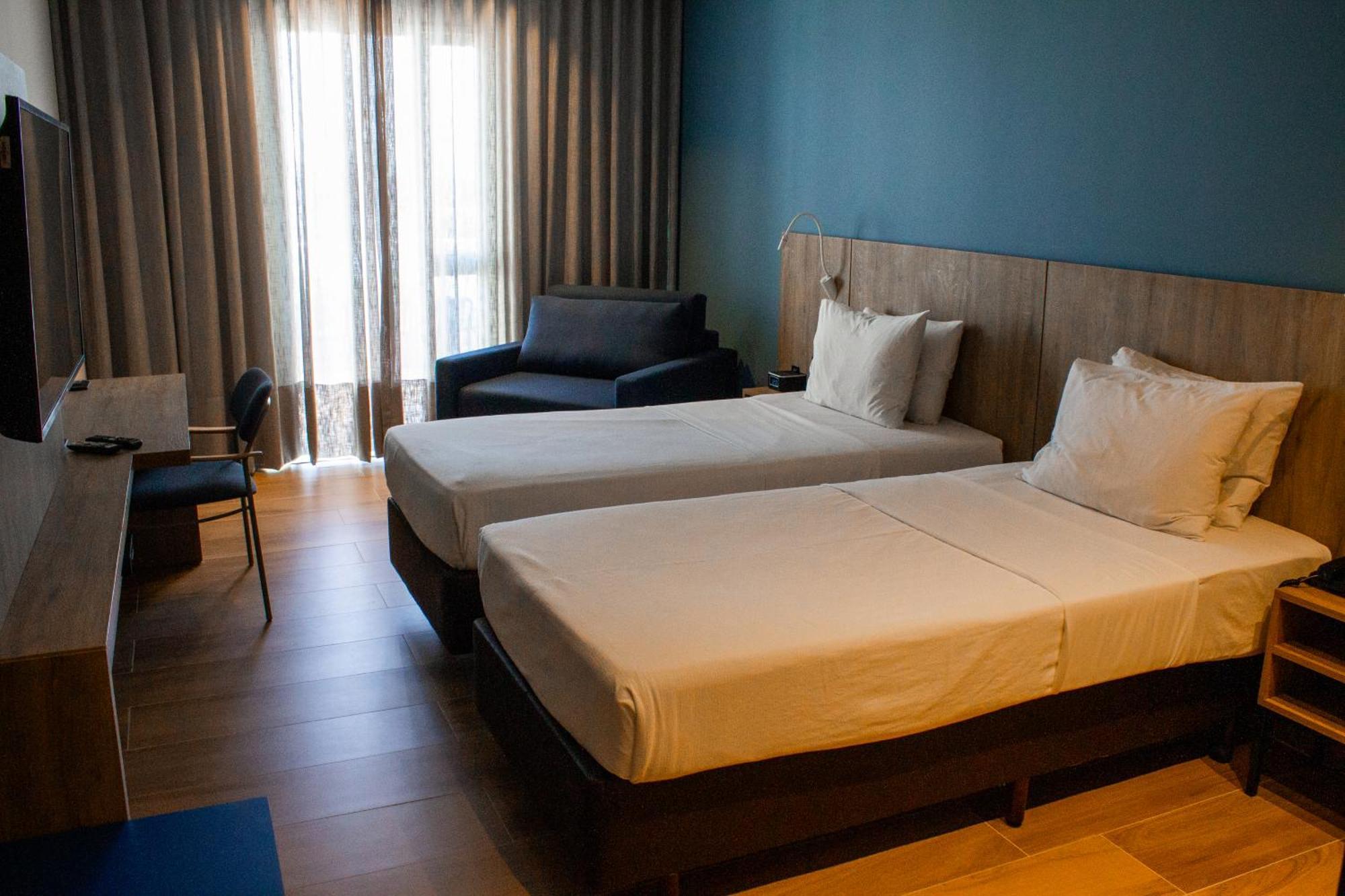 Hotel Senac Ilha Do Boi Віторія Екстер'єр фото A room at the hotel